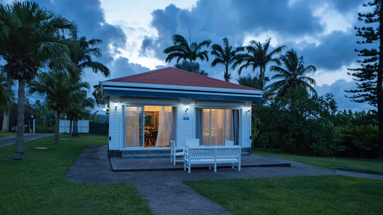 Le pavillon à la tombée du jour