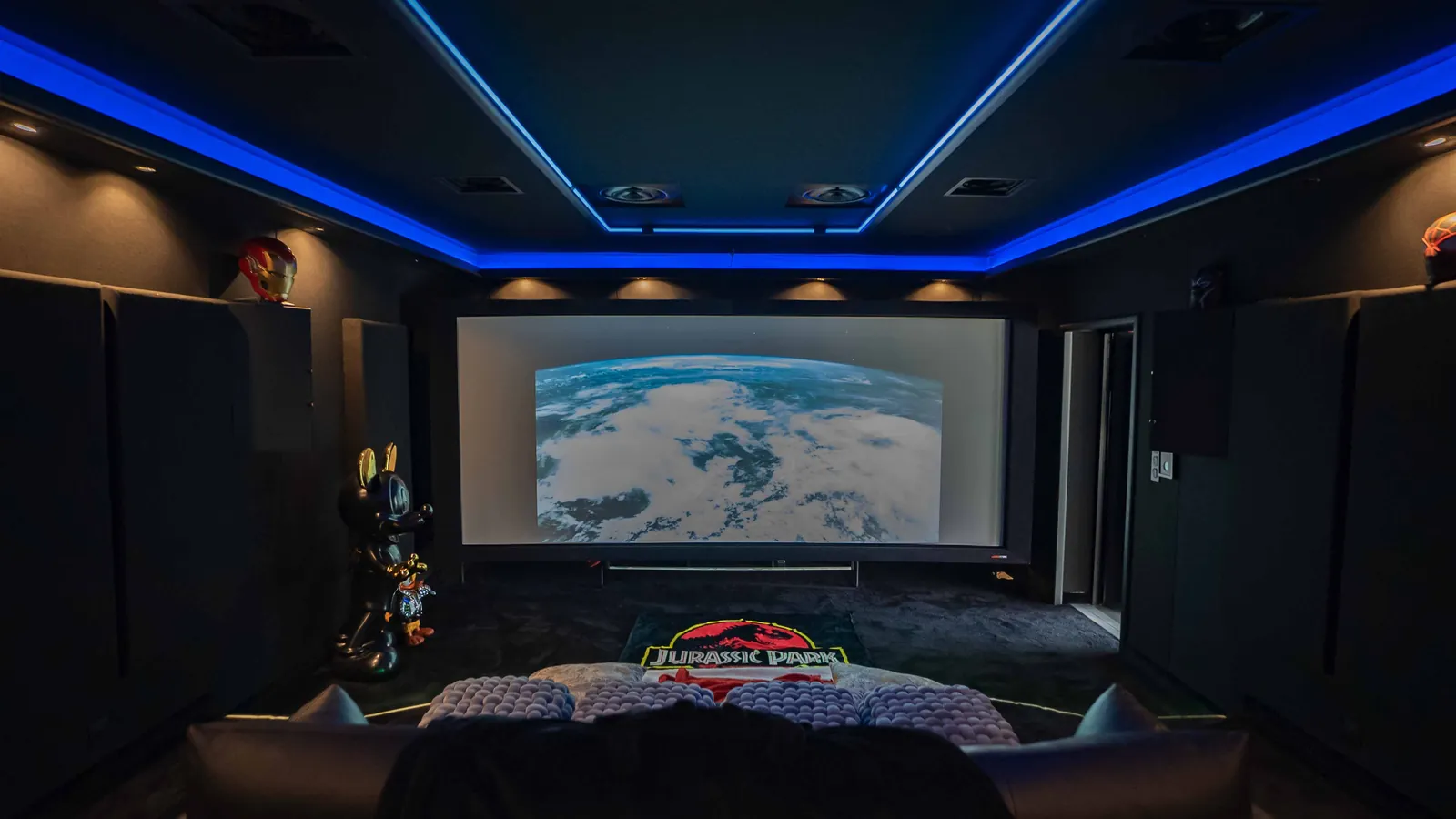 La salle de cinéma et son écran géant